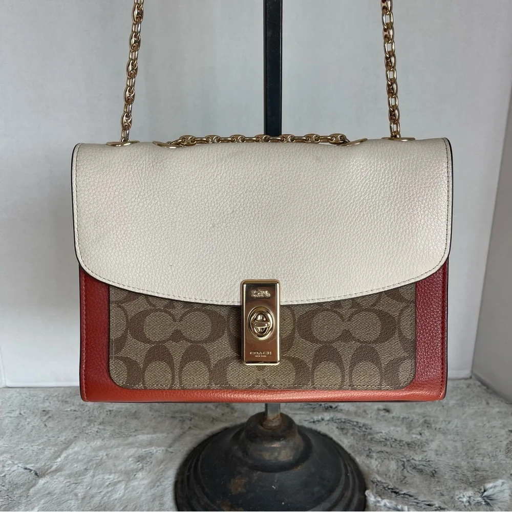 Coach LANE SHOULDER BAG IN COLORBLOCK SIGNATURE CANVAS - Picture 3 of 16